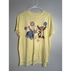 NWT Winnie‎ The Pooh 3D Crochet Floral Tshirt in Yellow Size XL Disney  Pastel